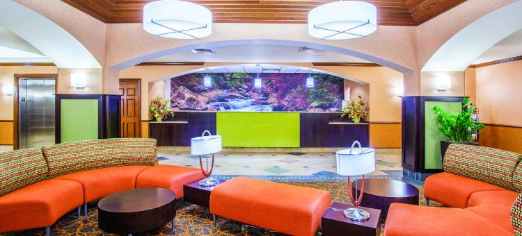 本顿维尔拉昆塔温德姆套房酒店(La Quinta Inn & Suites by Wyndham Bentonville)图片