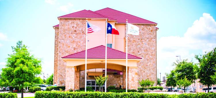 曼斯费尔德拉昆塔温德姆套房酒店(La Quinta Inn & Suites by Wyndham Mansfield TX)图片