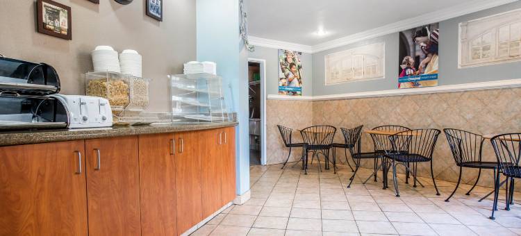 加利福尼亚阿纳海姆- 会议中心 6号汽车旅馆(Motel 6 Anaheim, CA - Convention Center)图片