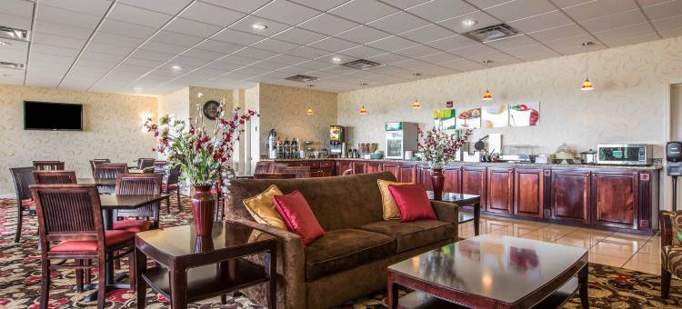 尤福拉湖附近凯艺套房酒店(Quality Inn & Suites Near Lake Eufaula)图片