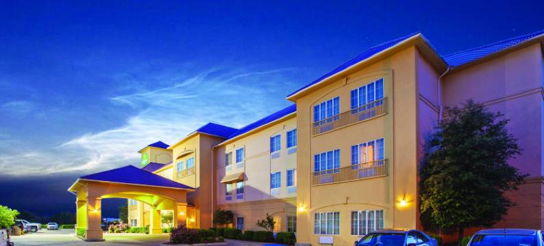 希尔斯伯勒拉昆塔温德姆套房酒店(La Quinta Inn & Suites by Wyndham Hillsboro)图片