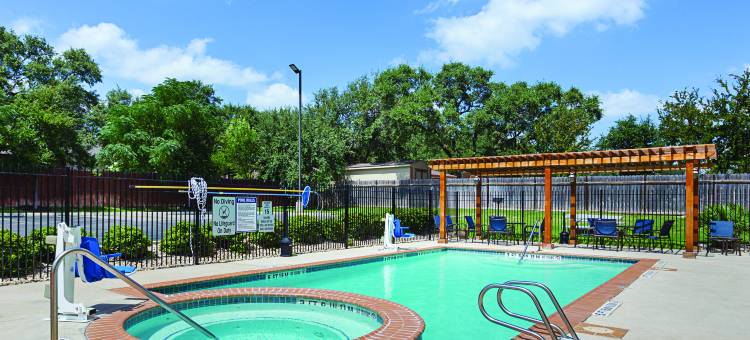 圣安东尼奥西北拉昆塔温德姆套房酒店(La Quinta Inn & Suites by Wyndham San Antonio Northwest)图片