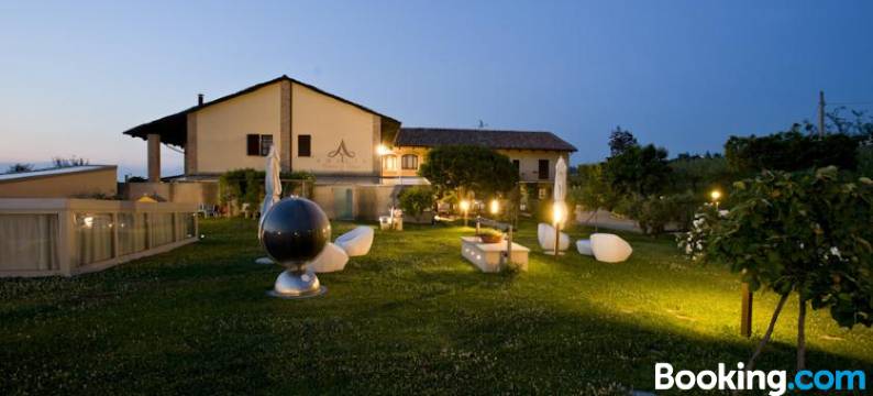 阿马利亚朗格农家乐酒店(Amalia Cascina in Langa)图片