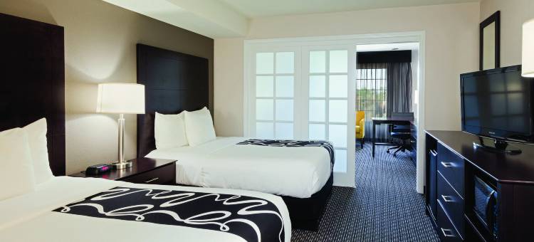 阿纳海姆拉昆塔温德姆套房酒店(La Quinta Inn & Suites by Wyndham Anaheim)图片