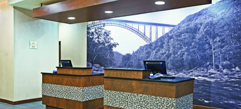 摩根敦拉昆塔温德姆套房酒店(La Quinta Inn & Suites by Wyndham Morgantown)图片