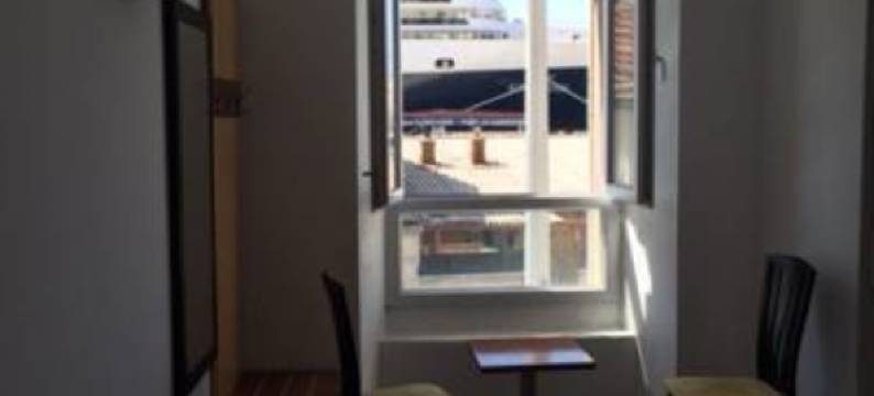 Main Bus Station Rooms图片