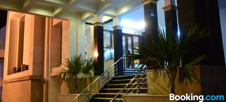 俞拉吉豪华酒店(Hotel Yuvraj DX)图片