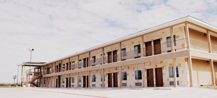 OYO Gonzales TX的韦斯特伍德长住旅馆(Westwood Inn Extended Stay by OYO Gonzales TX)图片