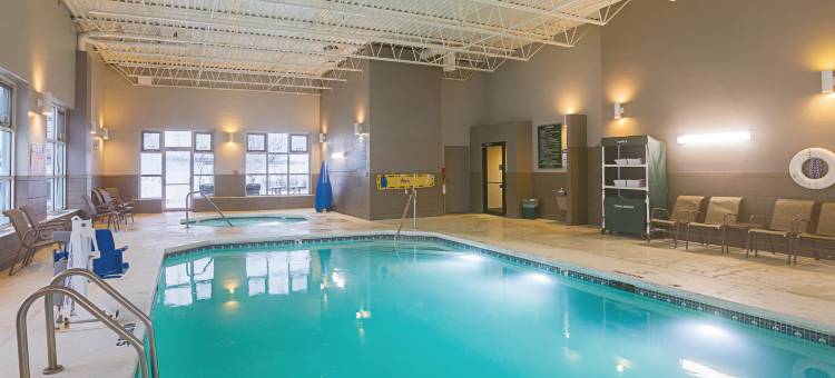 底特律乌蒂卡拉昆塔温德姆套房酒店(La Quinta Inn & Suites by Wyndham Detroit Utica)图片