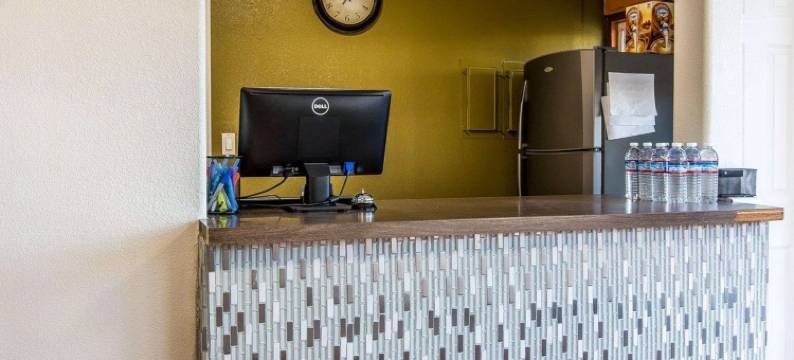 汉福德市中心罗德威酒店(Rodeway Inn Downtown Hanford)图片