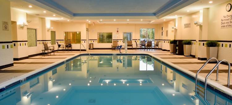 哈特福德机场万枫套房酒店(Fairfield Inn & Suites Hartford Airport)图片
