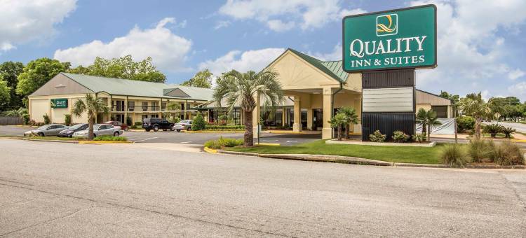 尤福拉湖附近凯艺套房酒店(Quality Inn & Suites Near Lake Eufaula)图片