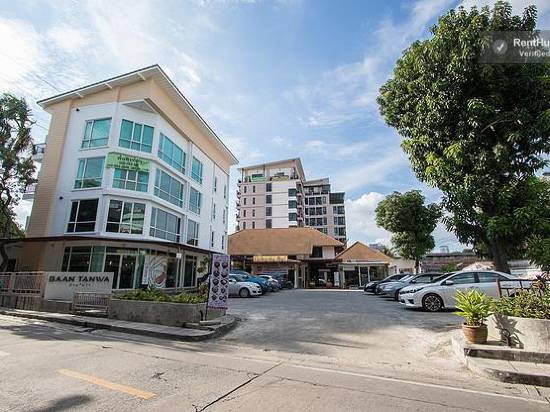 班坦瓦公寓 - 拉察達皮瑟克地鐵站