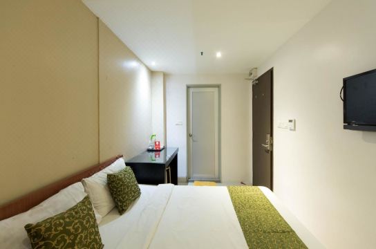 oyo 152 swiss cottage hotel