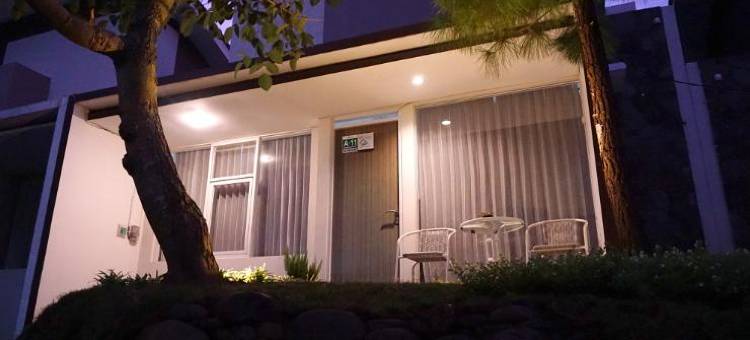 穆蒂亚拉别墅之家(Mutiara Home Villa)图片