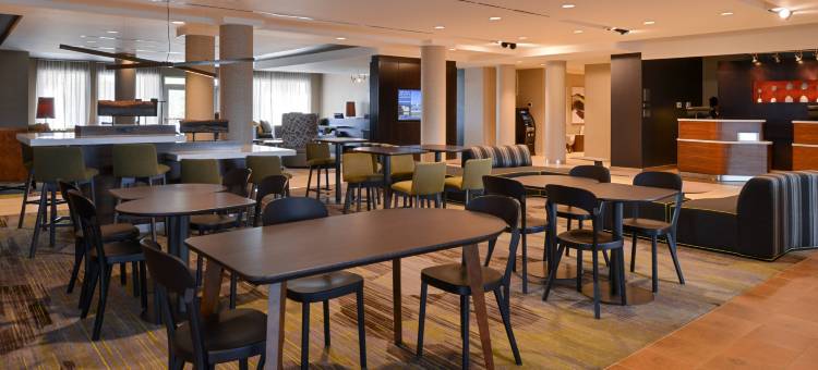 圣路易斯圣彼得斯万怡酒店(Courtyard St. Louis St. Peters)图片