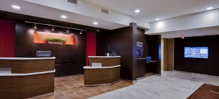 坦帕布兰登万怡酒店(Courtyard Tampa Brandon)图片