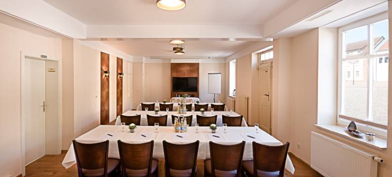 祖尔城堡酒店(Hotel Zur Burg Gmbh)图片