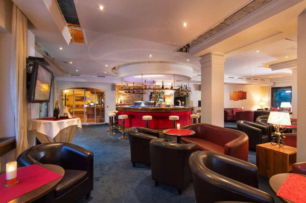 Hotel Dachstein Over view