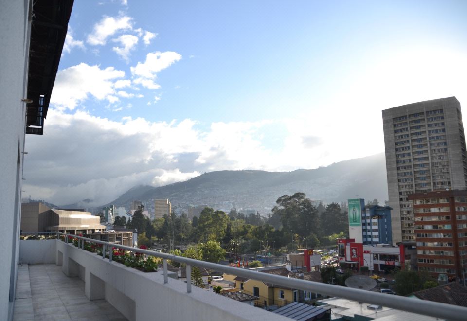 Hotel AmarantaHotel Overview