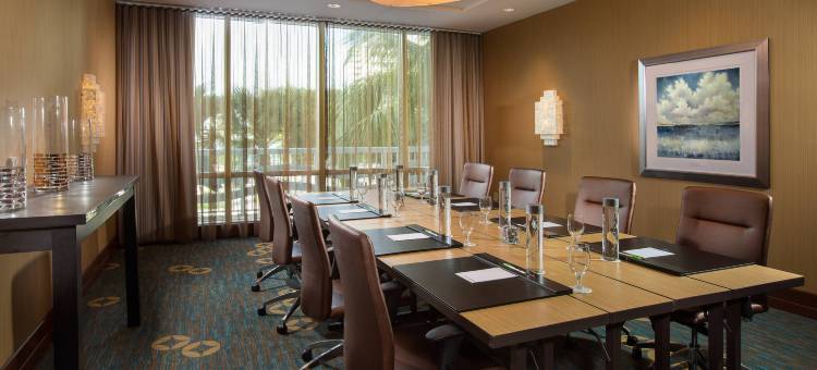 劳德代尔堡海滩万怡酒店(Courtyard by Marriott Oceanside Fort Lauderdale Beach)图片