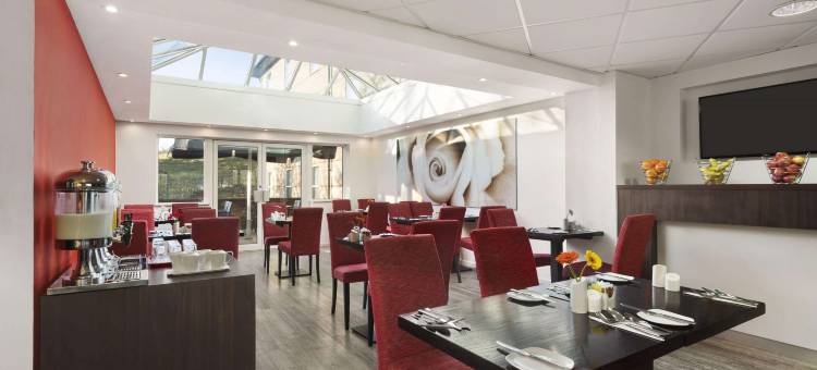 伦敦斯坦斯特德机场温德姆华美达酒店(Ramada by Wyndham London Stansted Airport)图片