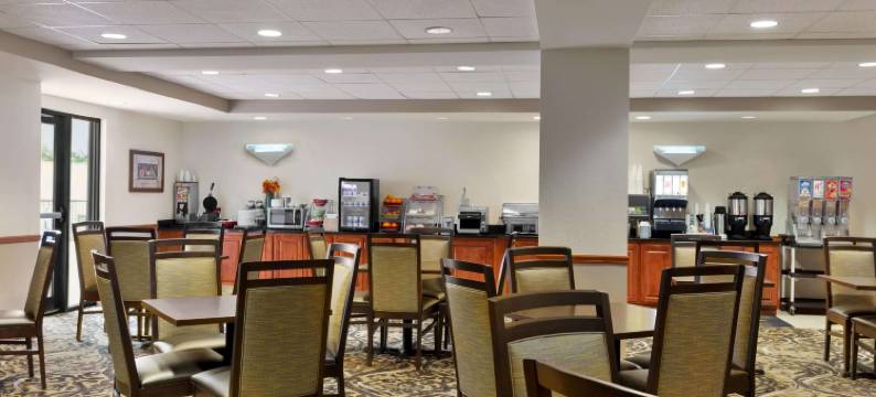 本顿维尔机场蔚景温德姆酒店(Wingate by Wyndham Bentonville Airport)图片