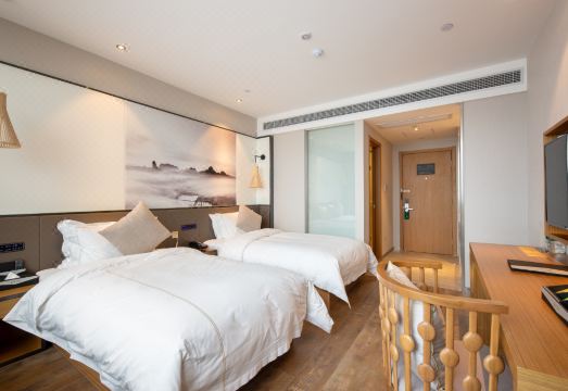 Pioneer HotelHotel Overview