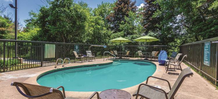 塞勒姆拉昆塔温德姆套房酒店(La Quinta Inn & Suites by Wyndham Salem NH)图片