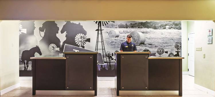 安格尔顿拉昆塔温德姆套房酒店(La Quinta Inn & Suites by Wyndham Angleton)图片