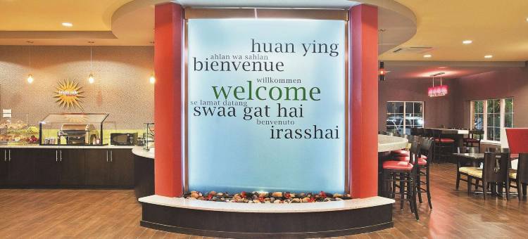 海恩斯维尔斯图尔特堡拉昆塔温德姆套房酒店(La Quinta Inn & Suites by Wyndham Hinesville - Fort Stewart)图片