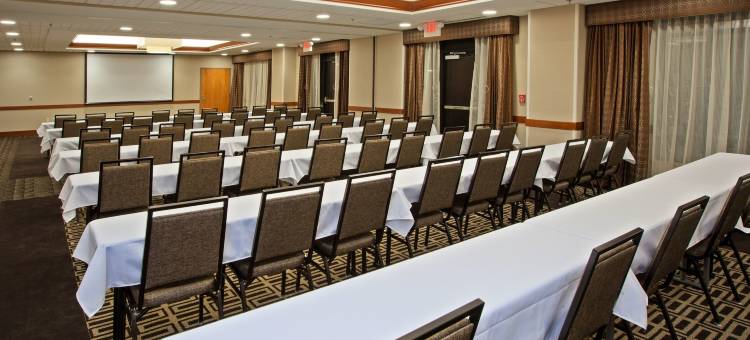 智选假日套房酒店爱丁堡(Holiday Inn Express & Suites Columbus Edinburgh)图片