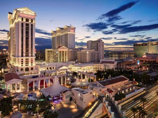 casino queen table games