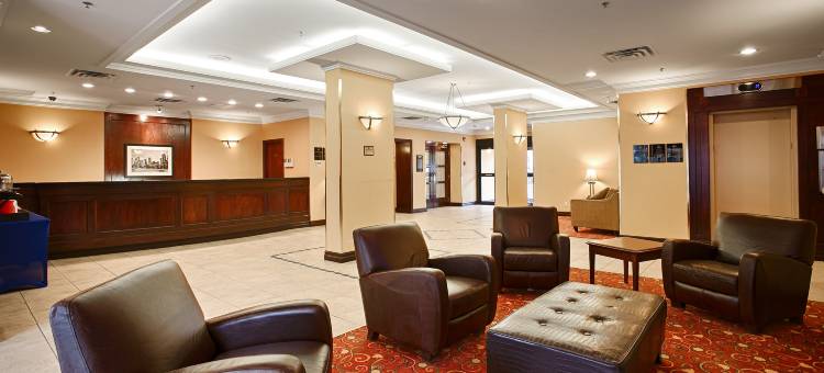 市区贝斯特韦斯特优质套房酒店(Best Western Plus Suites Downtown)图片