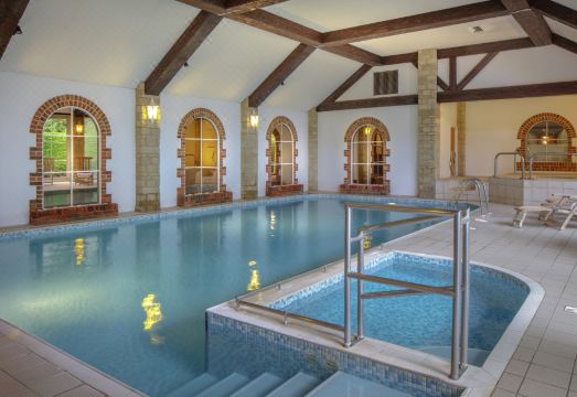 Oxford Witney Four Pillars HotelHotel Overview