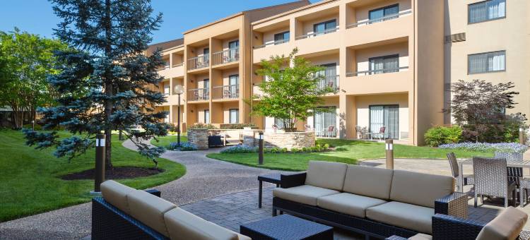 赫恩登雷斯顿万怡酒店(Courtyard Dulles Airport Herndon/Reston)图片