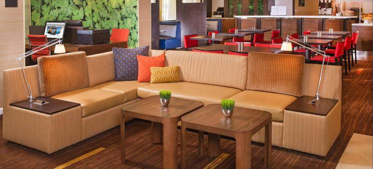 西考克斯梅多兰兹万怡酒店(Courtyard Secaucus Meadowlands)图片