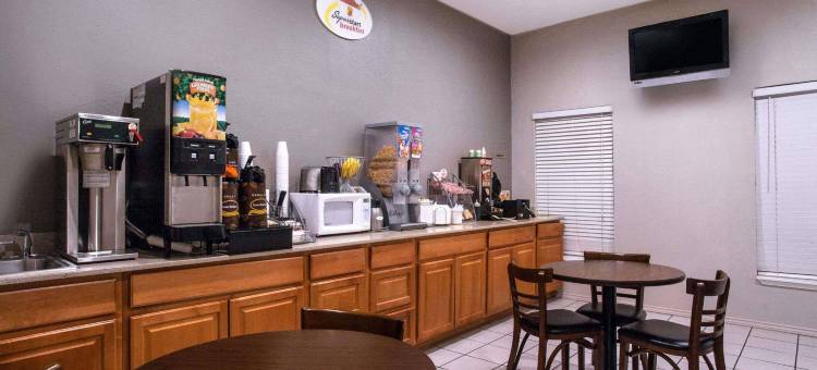 巴斯特罗普速8酒店(Super 8 by Wyndham Bastrop TX)图片
