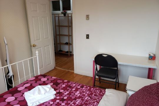 蒙特利尔出租公寓 - 近蒙克地铁站(Apartment in Montreal Near Metro Monk Station)预订价格,联系 ...