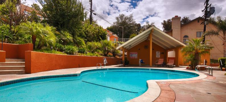 伍德兰希尔斯贝斯特韦斯特酒店(Best Western Woodland Hills Inn)图片