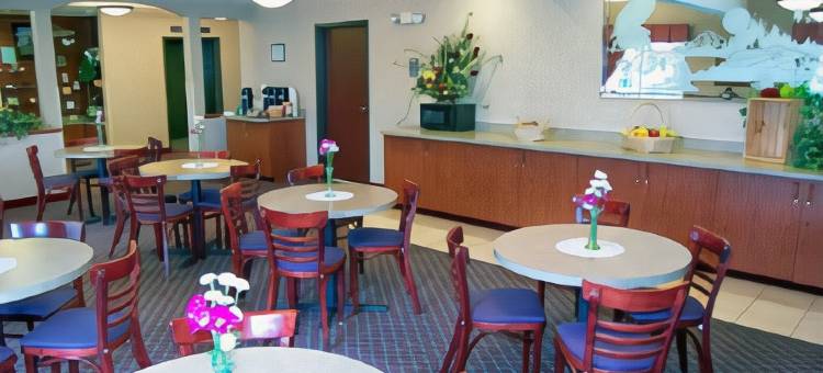 奇黑利斯公园贝斯特韦斯特优质套房酒店(Best Western Plus Park Place Inn  Suites)图片