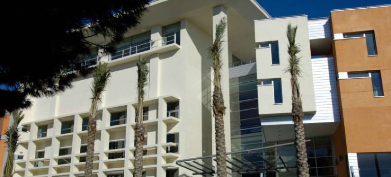 萨洛布列尼亚酒店(Hotel Salobreña Suites)图片