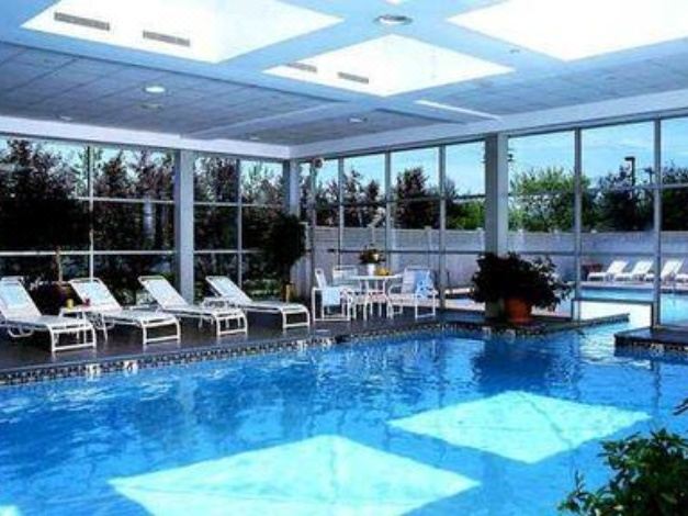 Sheraton Eatontown Hotel Reviews And Room Rates Transportation Attractions
