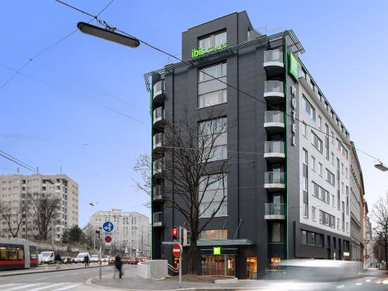 維也納宜必思尚品酒店