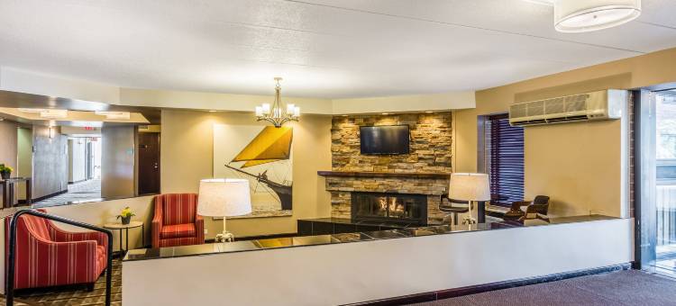 舒适酒店大急流城机场(Comfort Inn Grand Rapids Airport)图片