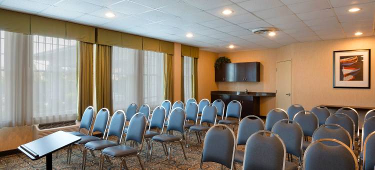 钦科蒂格岛海湾舒适套房度假村(Comfort Suites Chincoteague Island Bayfront Resort)图片