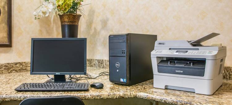 芬德利I-75舒适套房靠近体育综合体(Comfort Suites Findlay I-75 Near Sports Complex)图片