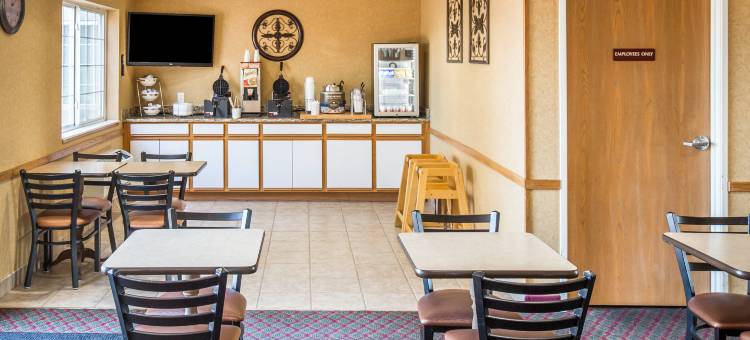 20 号公路迪比克主流套房(MainStay Suites Dubuque at Hwy 20)图片