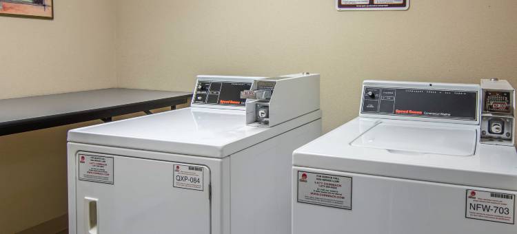 弗吉尼亚州弗雷德里克斯堡南角希尔顿斯帕克酒店(Spark by Hilton Fredericksburg Southpoint, VA)图片