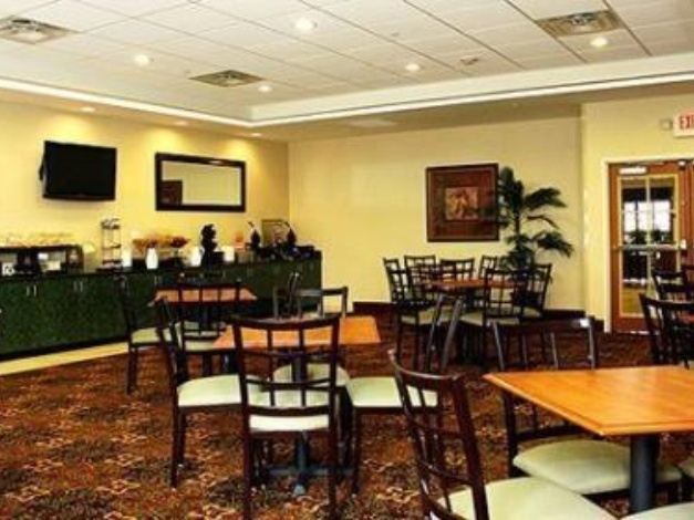 Comfort Inn And Suites Shawnee Hotel Reviews And Room Rates